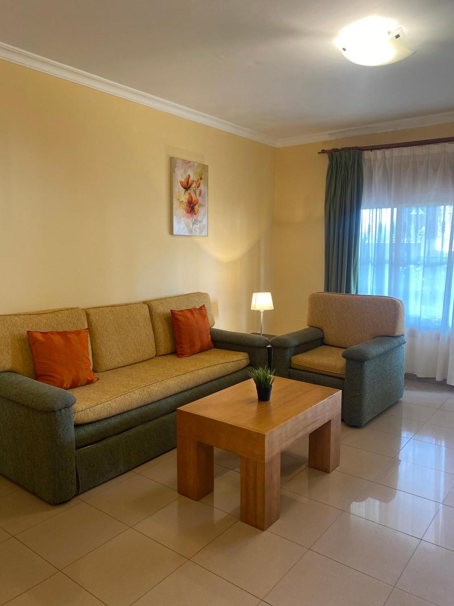 Apartamentos Maria Del Carmen Torremolinos Exterior photo