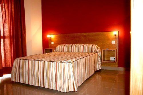 Apartamentos Maria Del Carmen Torremolinos Exterior photo