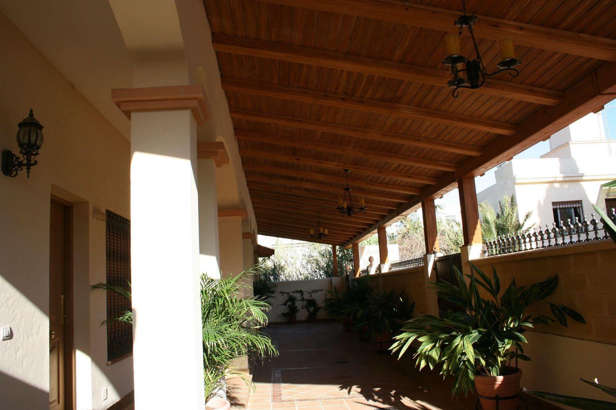 Apartamentos Maria Del Carmen Torremolinos Exterior photo